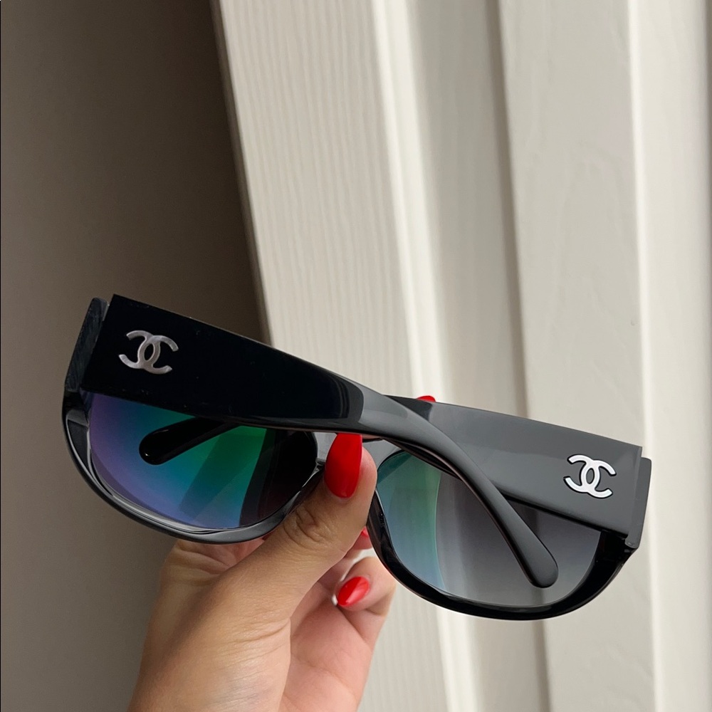CHANEL Black Sunglasses with Silver Logo